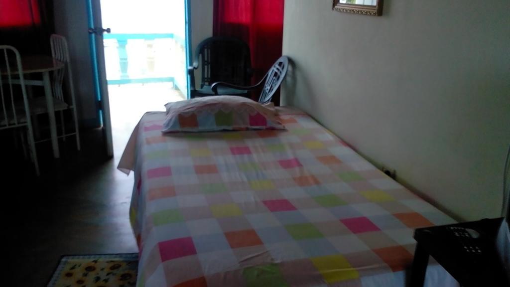 Waikiki Guest House Treasure Beach Rom bilde